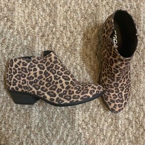 Super cute leopard booties